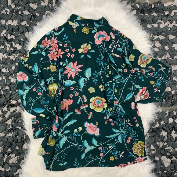 Ann Taylor LOFT  floral button down - Picture 3 of 3